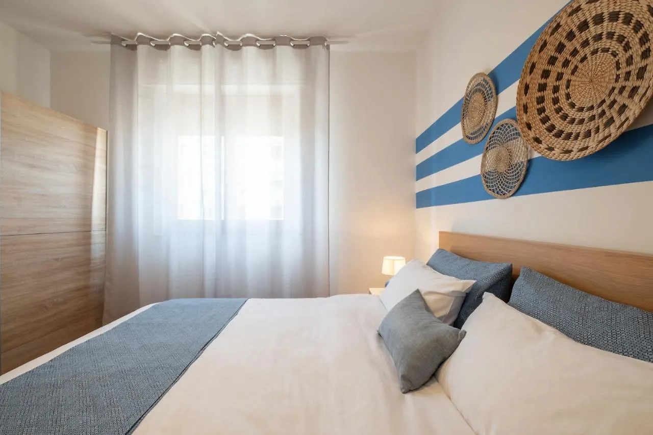 Suite Poetto - 5 Min Form The Beach - Free Park - Wi-Fi - Self Check In - Netflix 콰르투 산텔레나 아파트