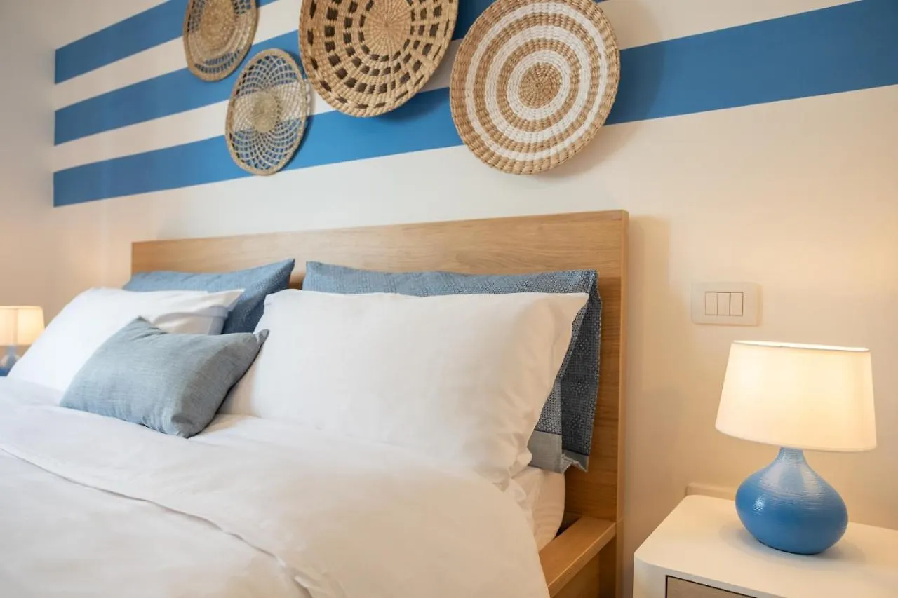아파트 Suite Poetto - 5 Min Form The Beach - Free Park - Wi-Fi - Self Check In - Netflix 콰르투 산텔레나