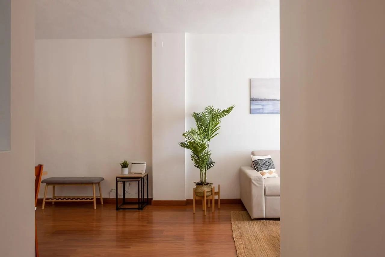 Suite Poetto - 5 Min Form The Beach - Free Park - Wi-Fi - Self Check In - Netflix 콰르투 산텔레나 0*,  이탈리아